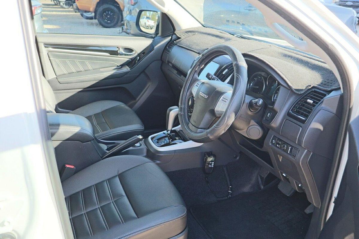 2020 Isuzu MU-X LS-T
