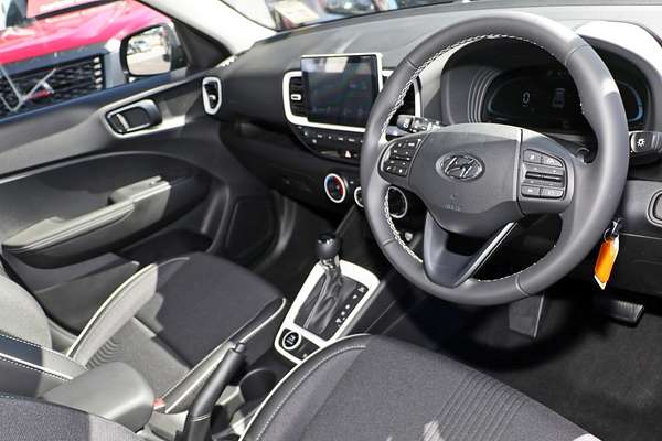 2025 Hyundai Venue Active QX.V5