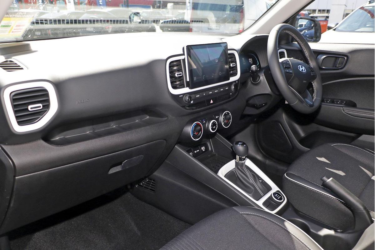 2025 Hyundai Venue Active QX.V5