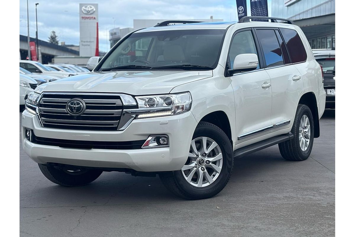 2017 Toyota Landcruiser Sahara VDJ200R