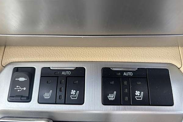 2017 Toyota Landcruiser Sahara VDJ200R