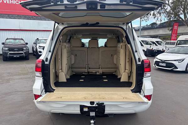 2017 Toyota Landcruiser Sahara VDJ200R