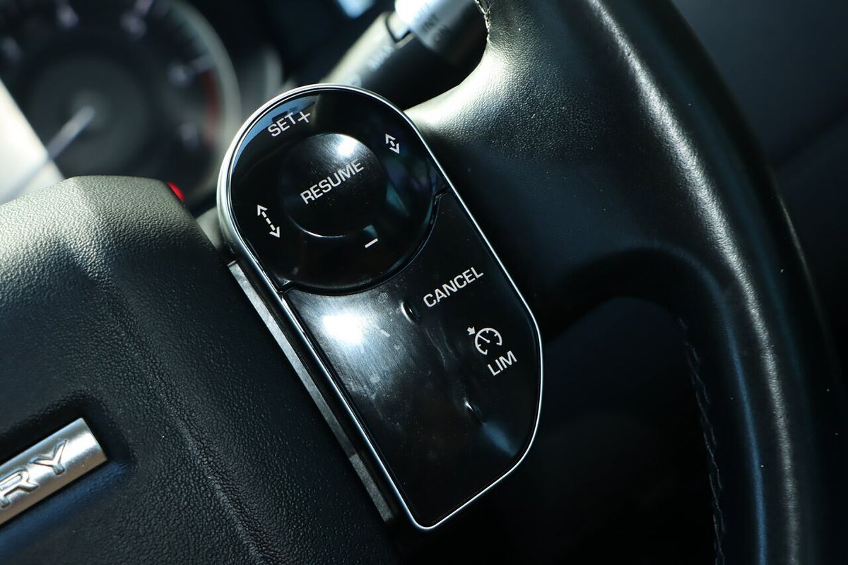 2019 Land Rover Discovery Sport P200 S L550