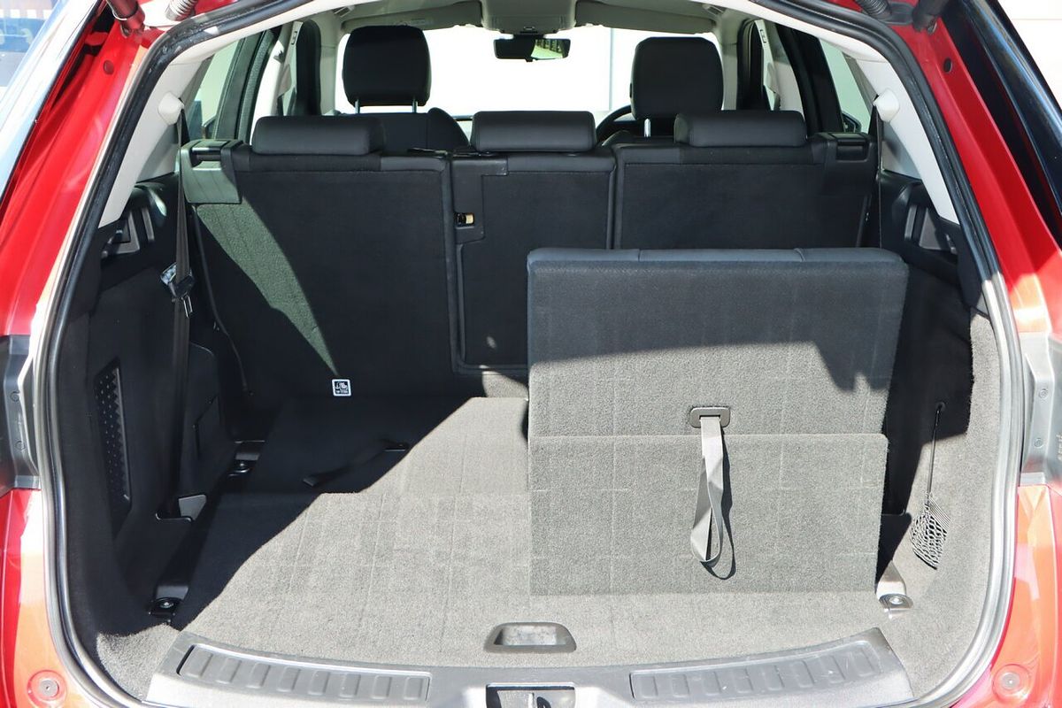 2019 Land Rover Discovery Sport P200 S L550