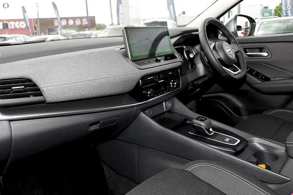 2025 Nissan QASHQAI ST J12
