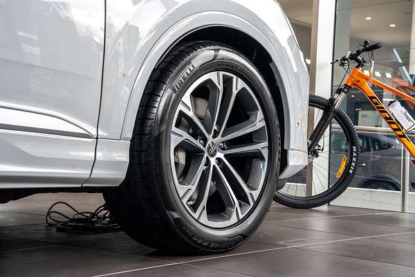 2025 Audi Q7 45 TFSI 4M