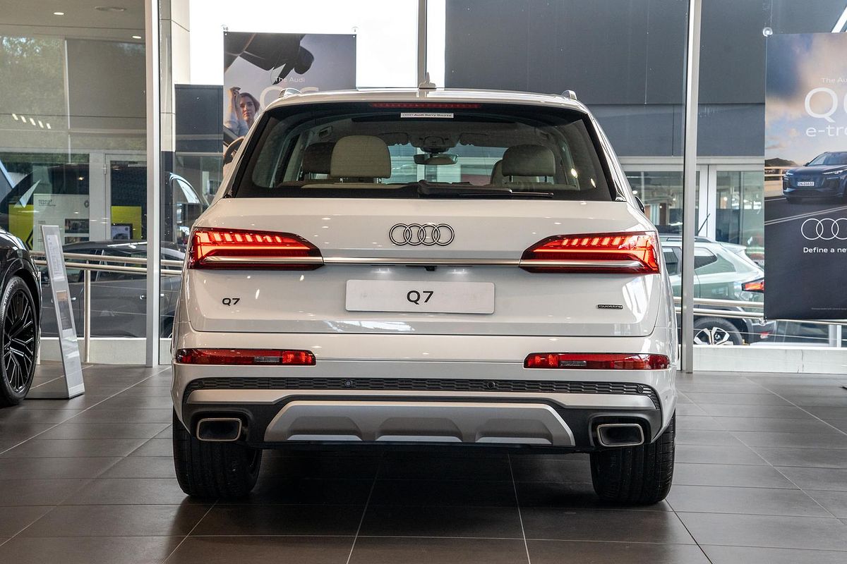 2025 Audi Q7 45 TFSI 4M