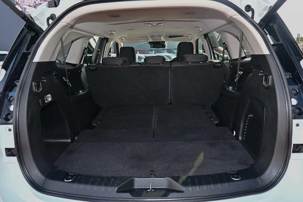 2022 Isuzu MU-X LS-U