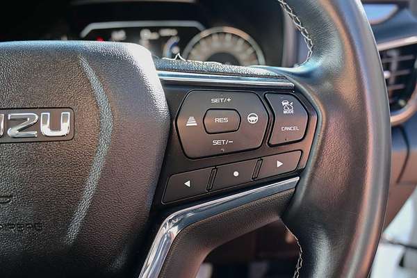 2022 Isuzu MU-X LS-U