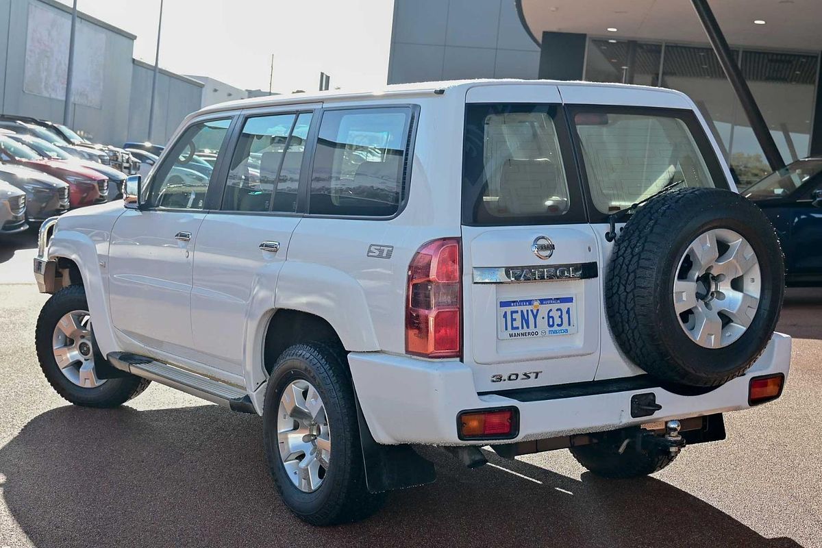 2013 Nissan Patrol ST Y61