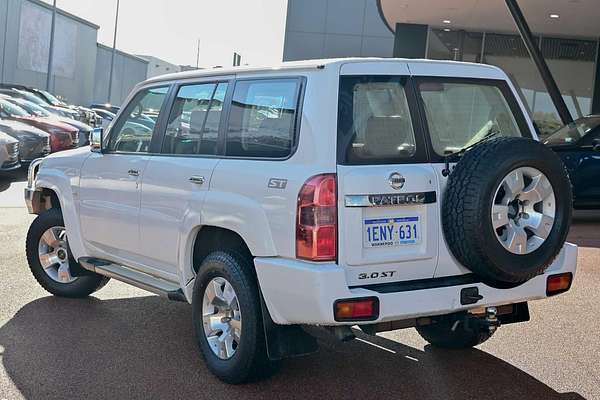 2013 Nissan Patrol ST Y61