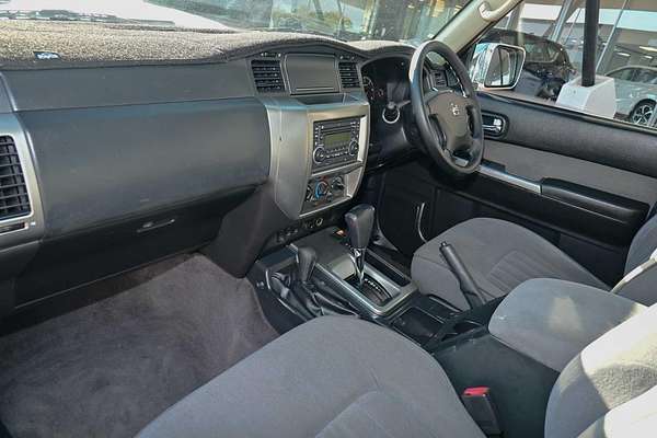 2013 Nissan Patrol ST Y61