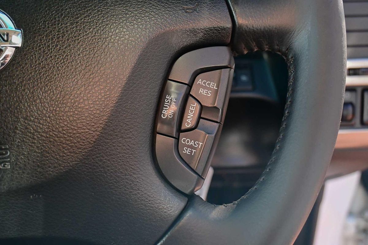 2013 Nissan Patrol ST Y61