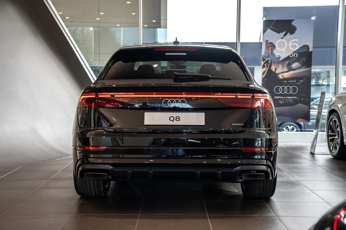 2025 Audi Q8 50 TDI S line F1