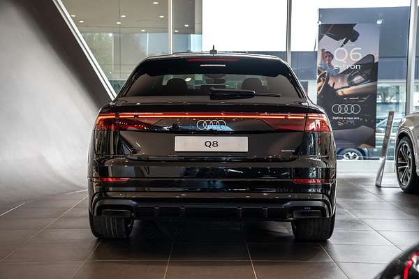 2025 Audi Q8 50 TDI S line F1