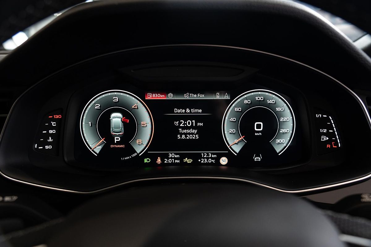 2025 Audi Q8 50 TDI S line F1