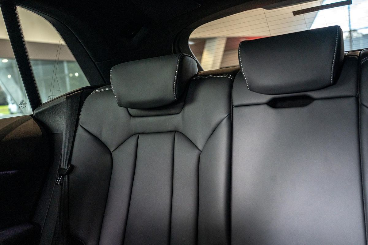 2025 Audi Q8 50 TDI S line F1