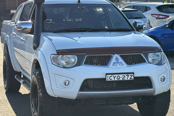 2014 Mitsubishi Triton GLX-R MN 4X4