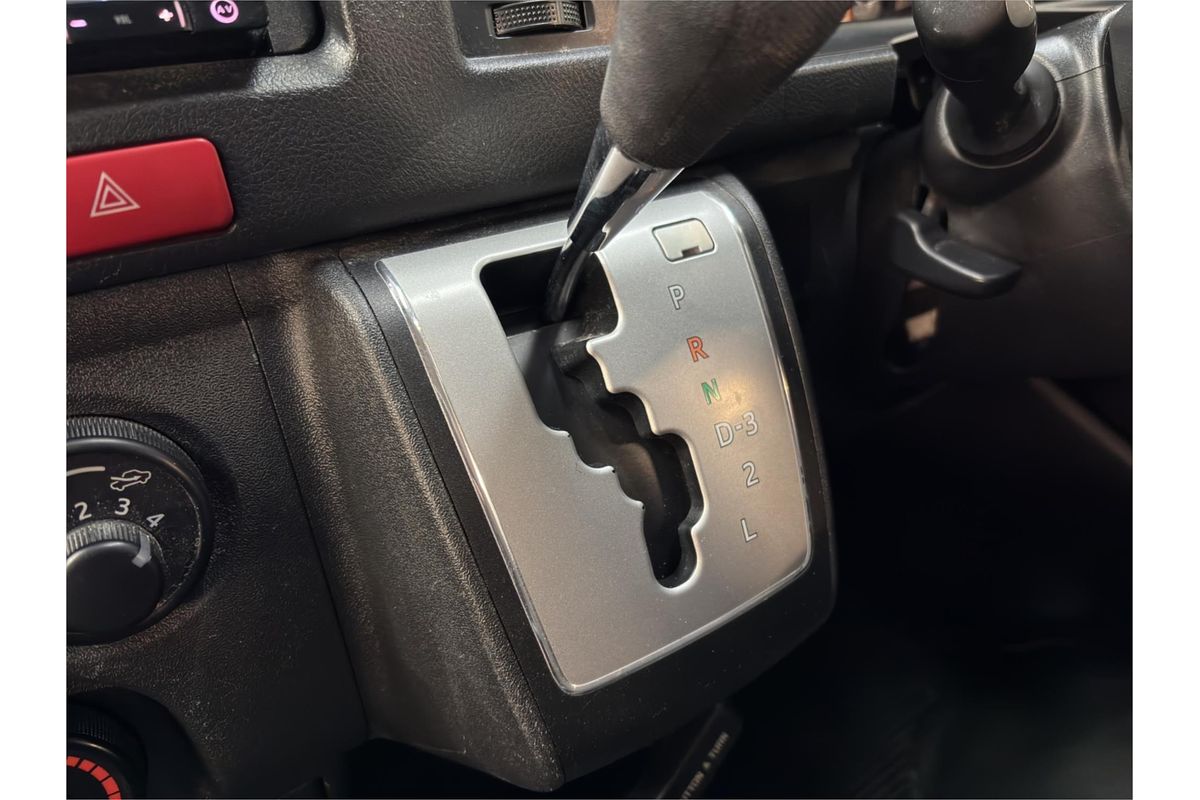 2018 Toyota Hiace 4WD KDH206