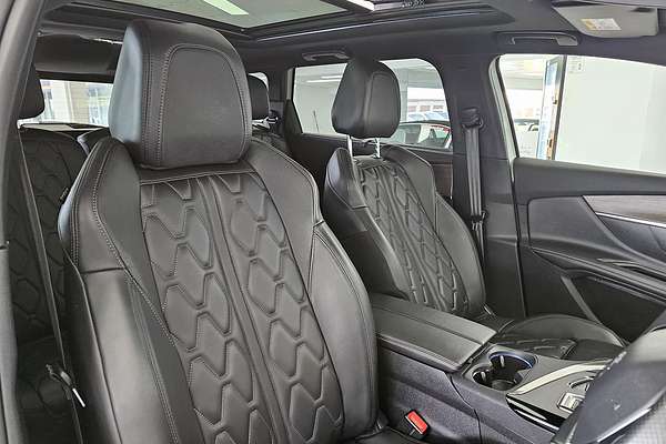 2022 Peugeot 5008 GT Sport P87