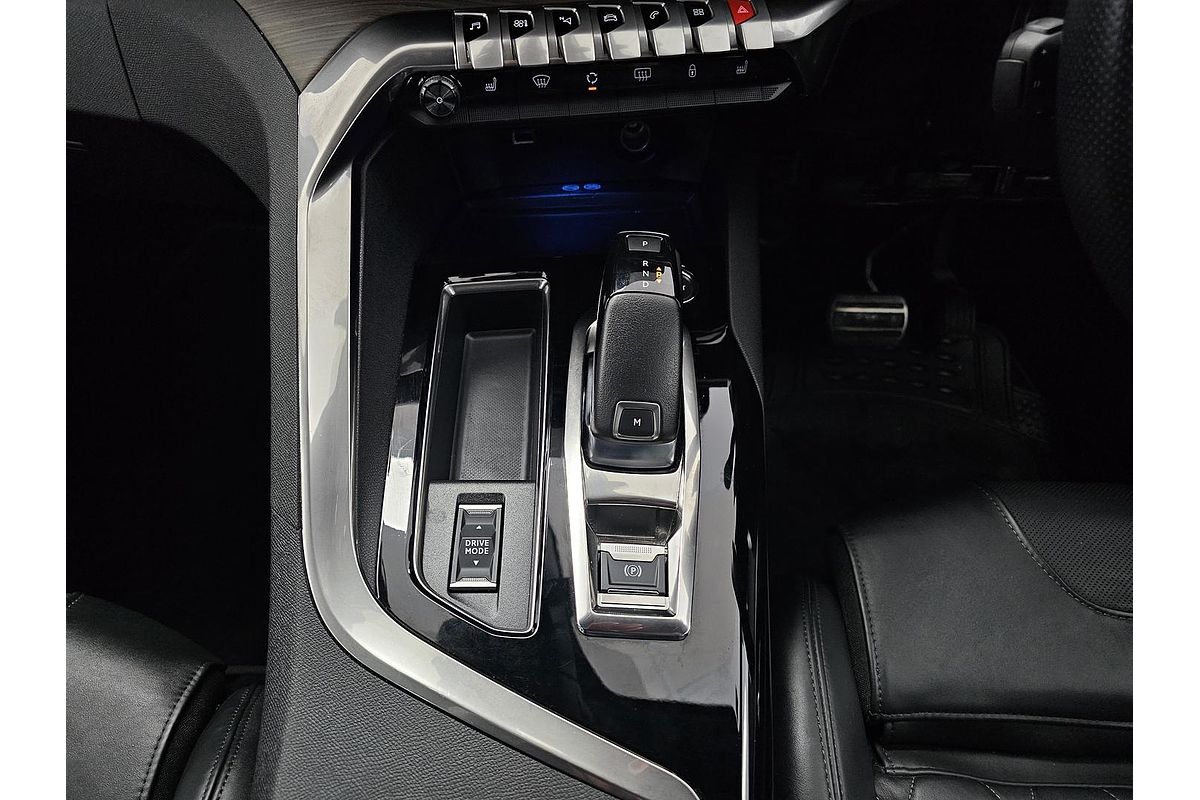 2022 Peugeot 5008 GT Sport P87