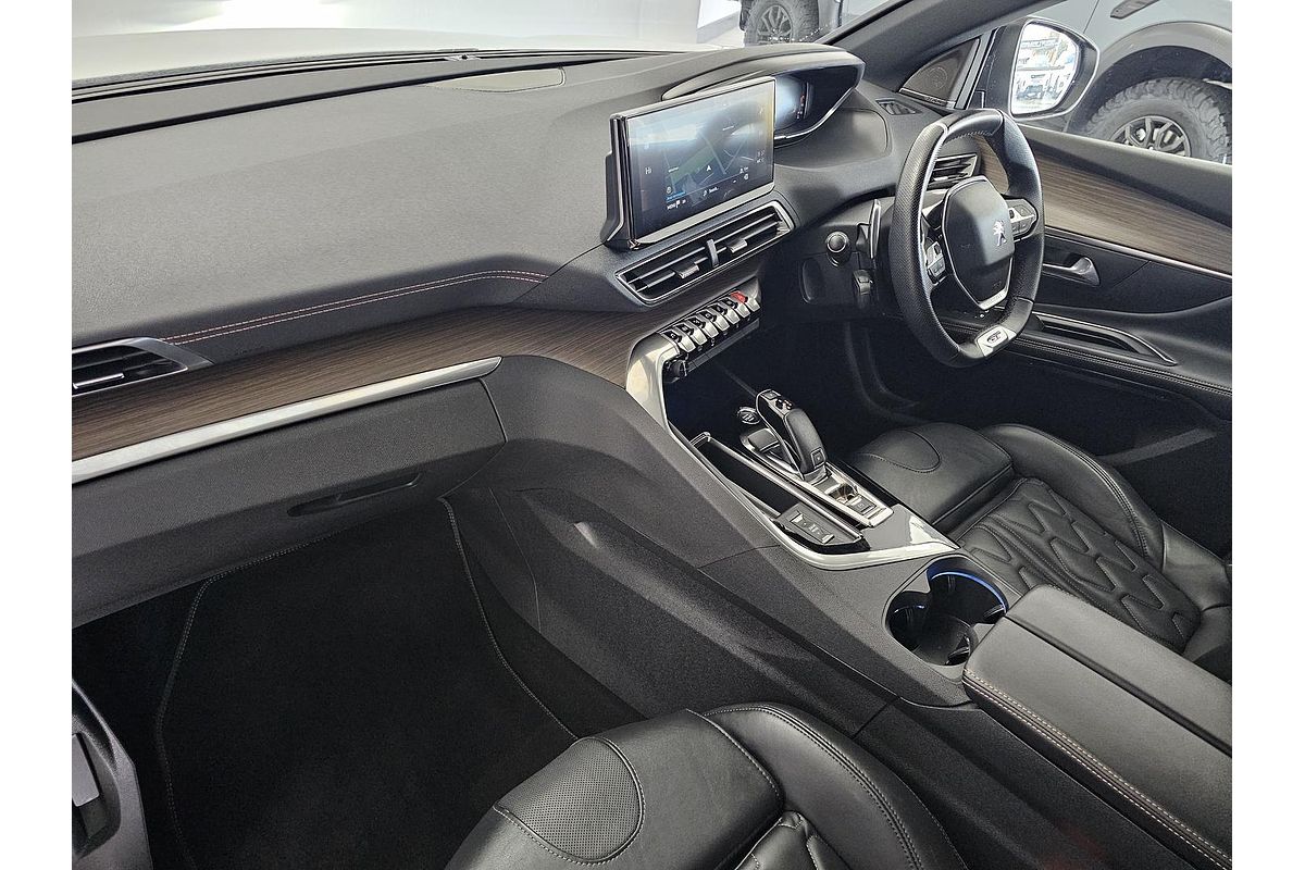 2022 Peugeot 5008 GT Sport P87
