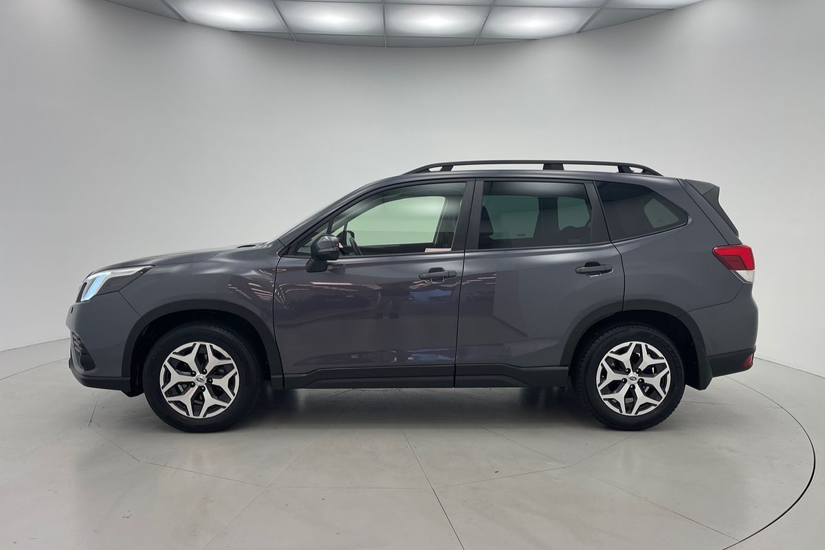 2023 Subaru Forester 2.5i 50 Years Edition S5
