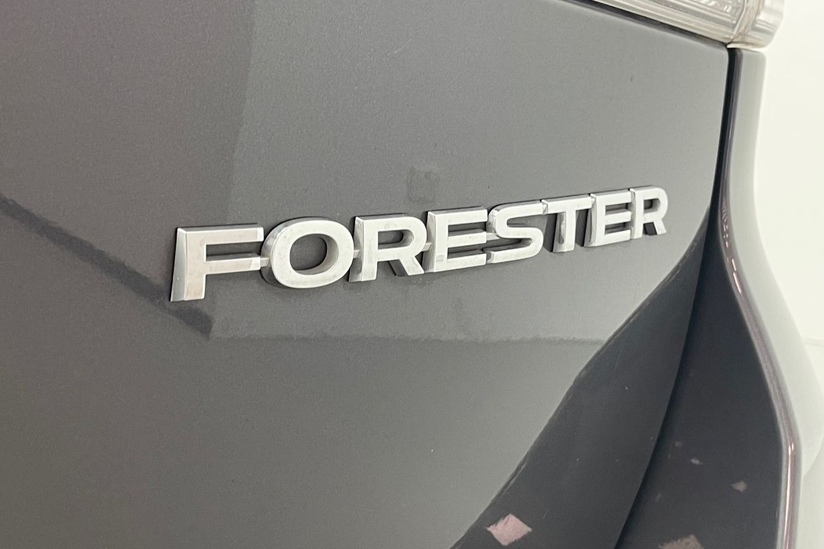 2023 Subaru Forester 2.5i 50 Years Edition S5