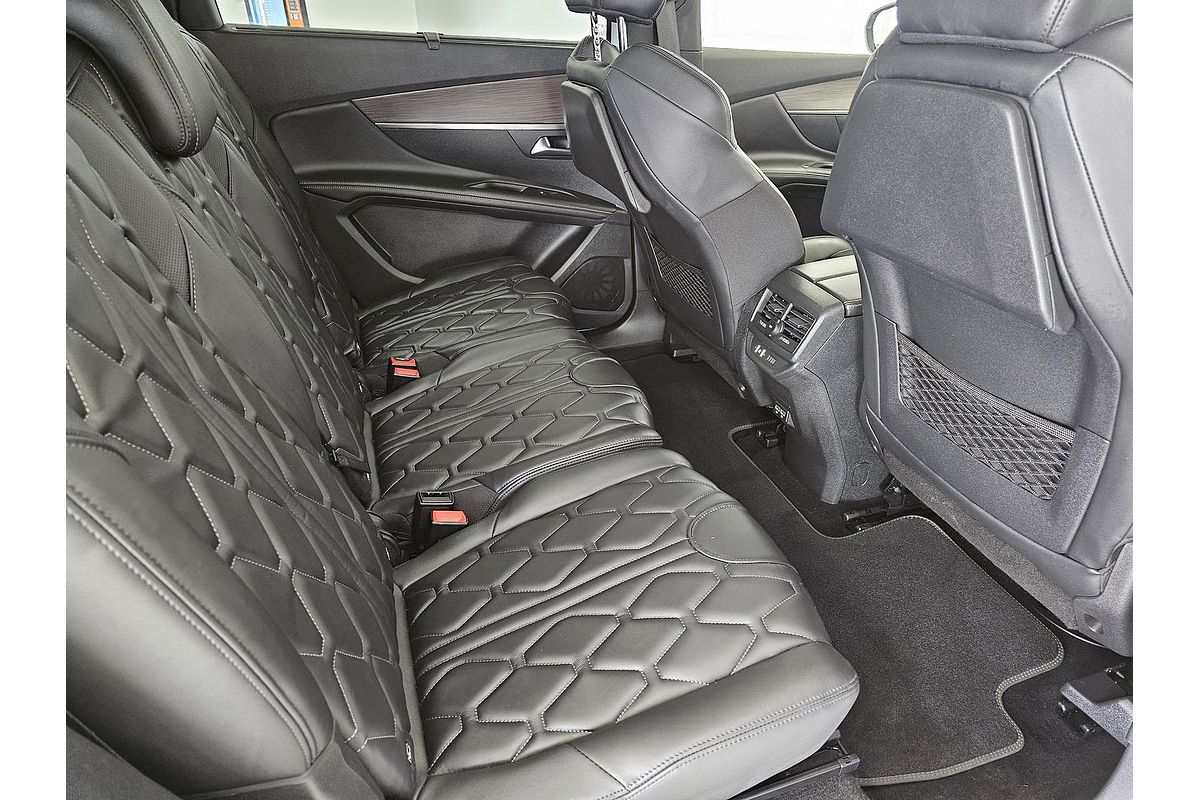 2022 Peugeot 5008 GT Sport P87