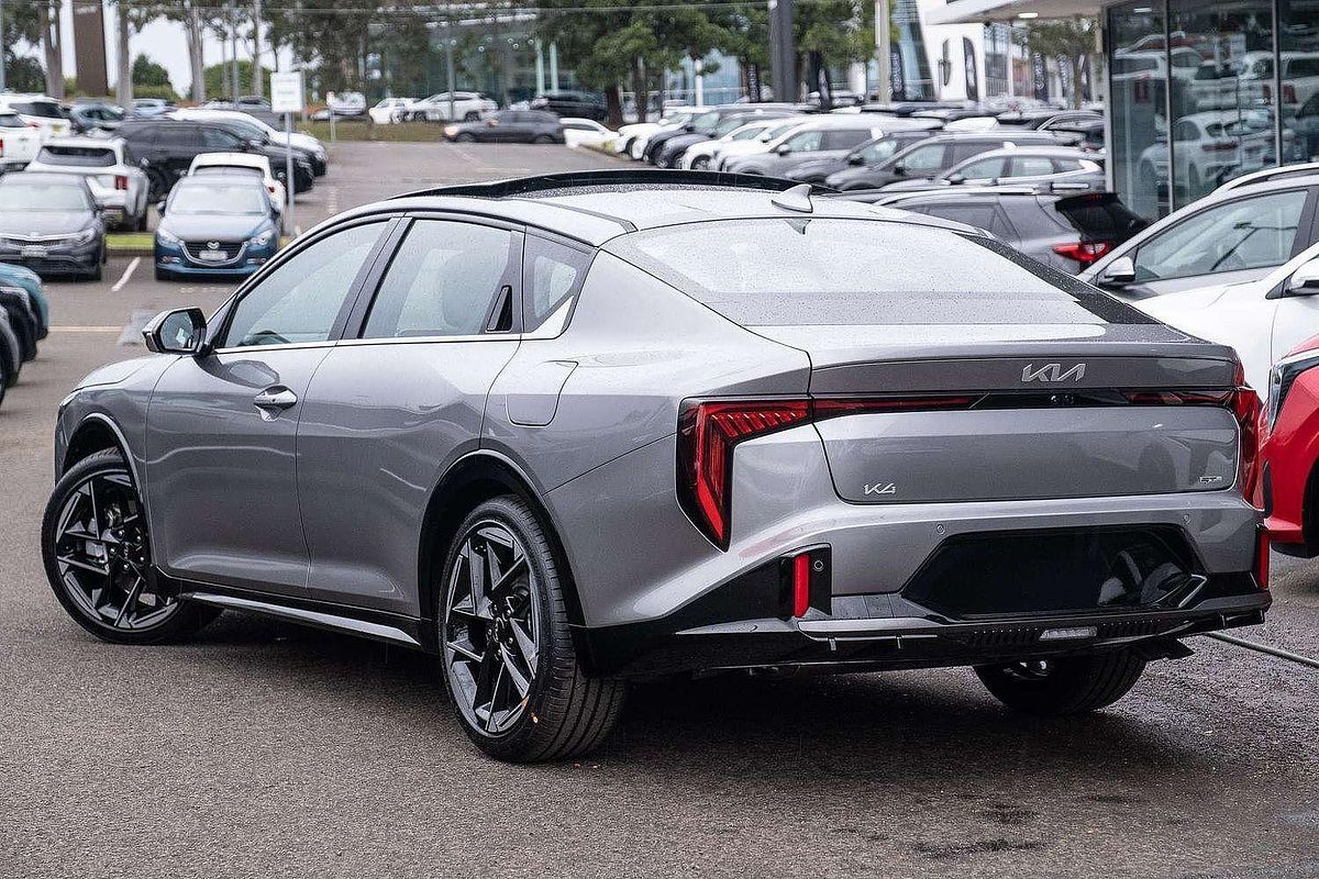 2025 Kia K4 GT-Line CL4m