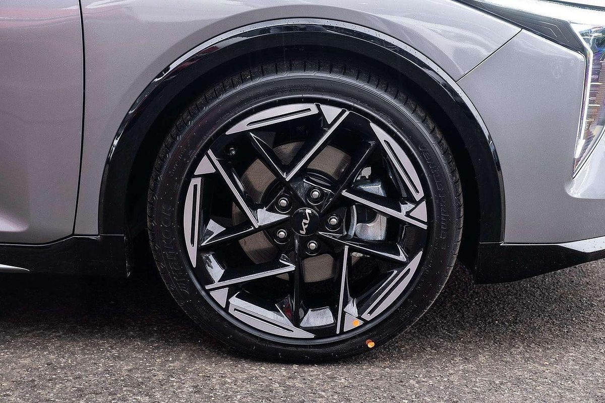 2025 Kia K4 GT-Line CL4m