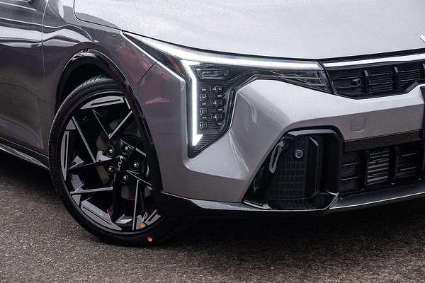2025 Kia K4 GT-Line CL4m