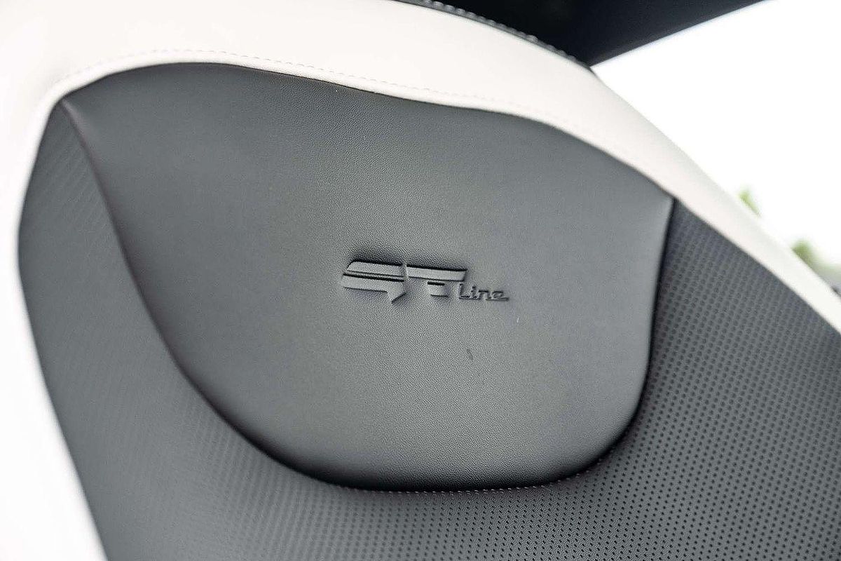 2025 Kia K4 GT-Line CL4m