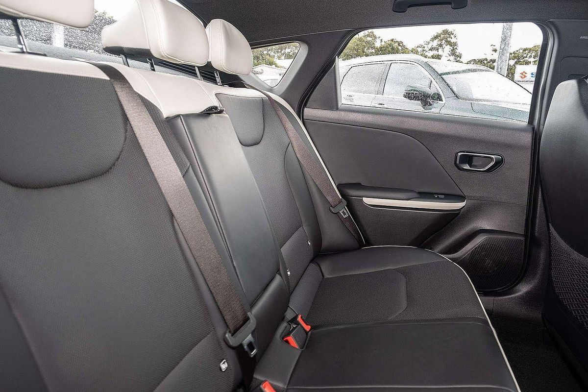 2025 Kia K4 GT-Line CL4m