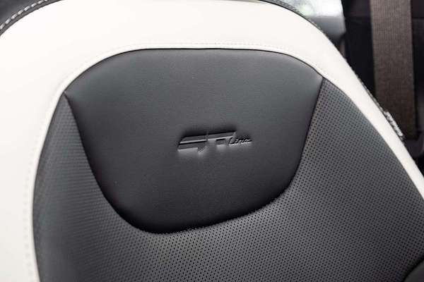 2025 Kia K4 GT-Line CL4m