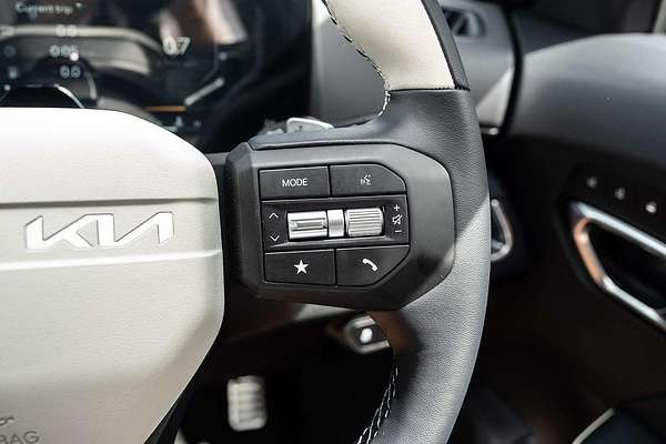 2025 Kia K4 GT-Line CL4m