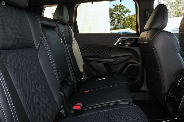 2024 Mitsubishi Outlander PHEV GSR ZM
