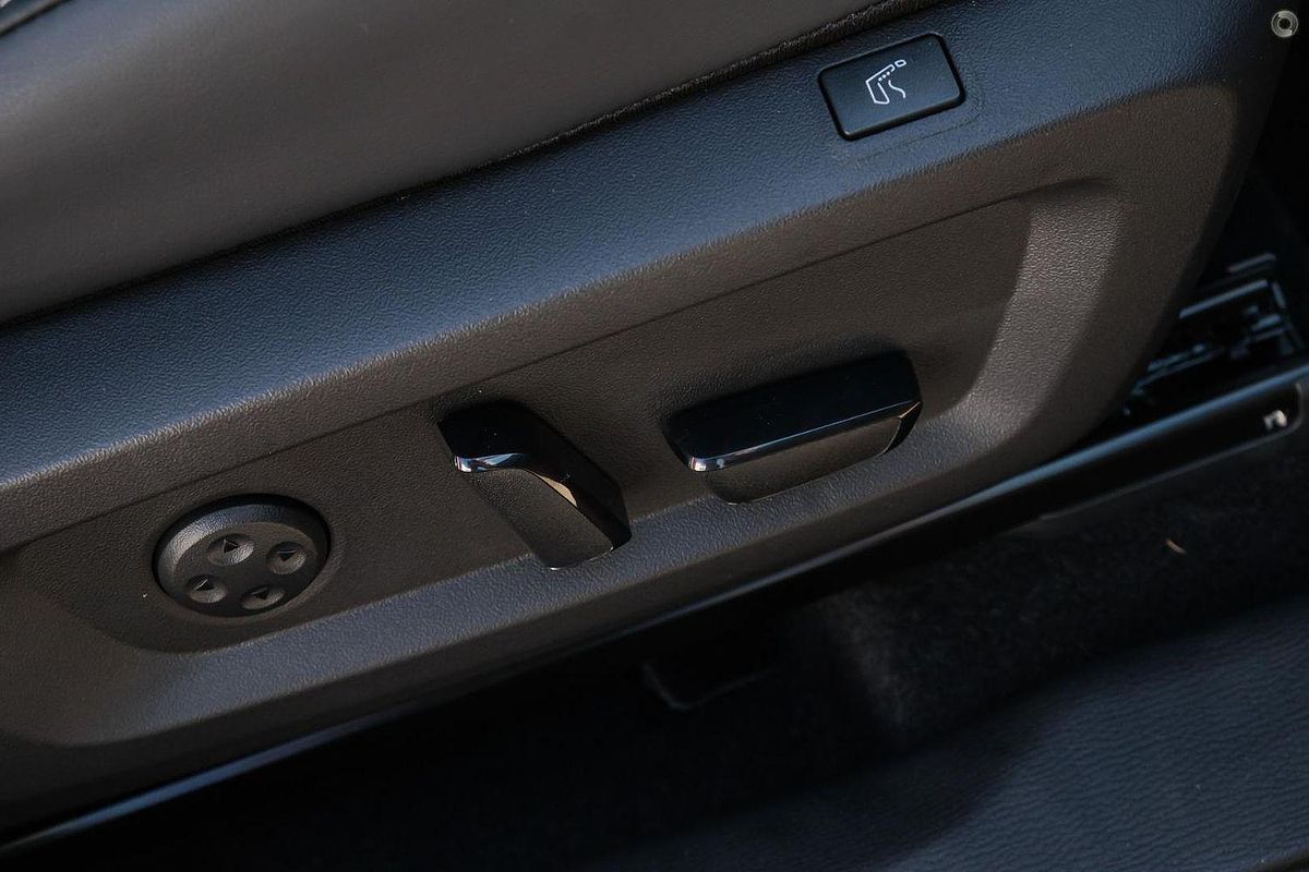 2024 Mitsubishi Outlander PHEV GSR ZM