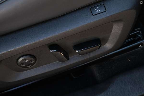 2024 Mitsubishi Outlander PHEV GSR ZM