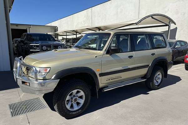 2000 Nissan Patrol ST GU II