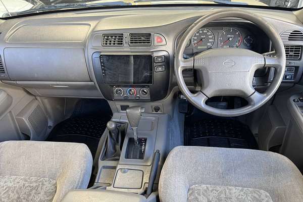 2000 Nissan Patrol ST GU II