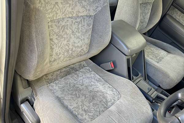 2000 Nissan Patrol ST GU II