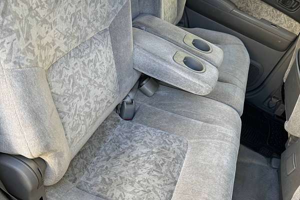 2000 Nissan Patrol ST GU II
