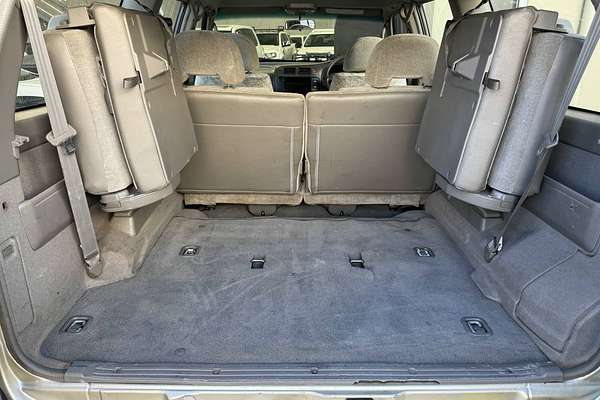 2000 Nissan Patrol ST GU II