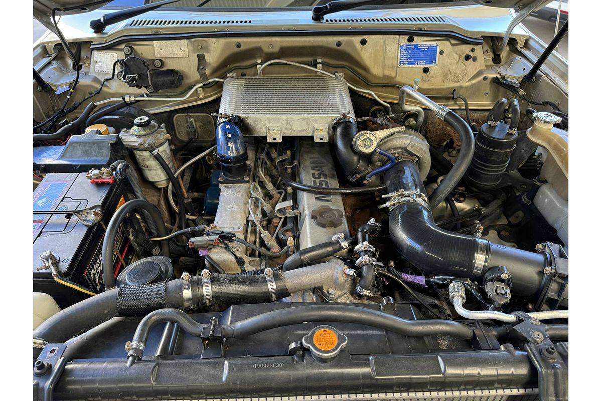 2000 Nissan Patrol ST GU II