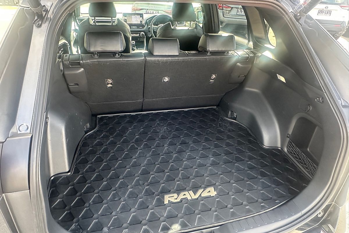 2022 Toyota RAV4 XSE AXAH52R