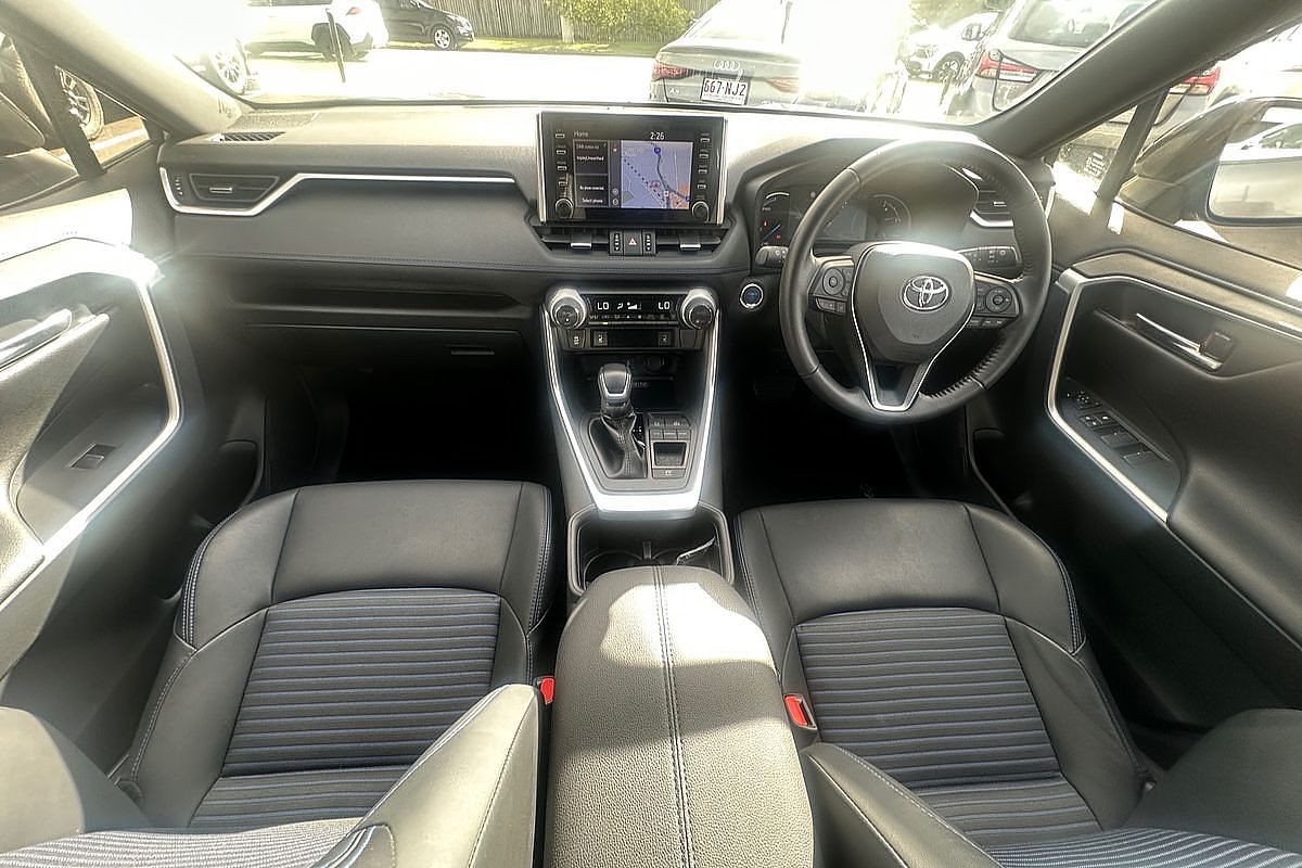 2022 Toyota RAV4 XSE AXAH52R