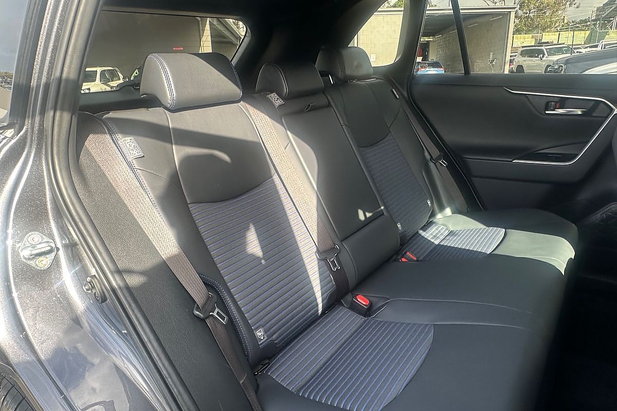 2022 Toyota RAV4 XSE AXAH52R