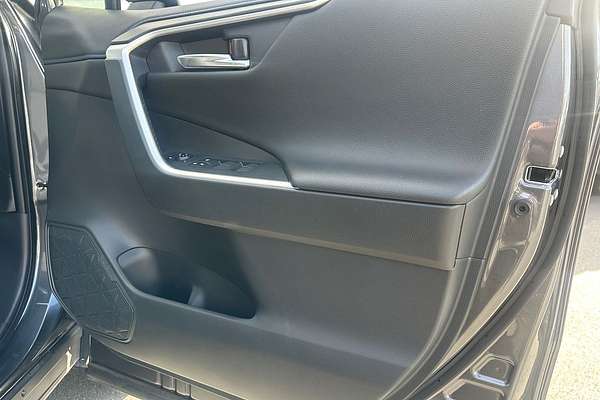 2022 Toyota RAV4 XSE AXAH52R