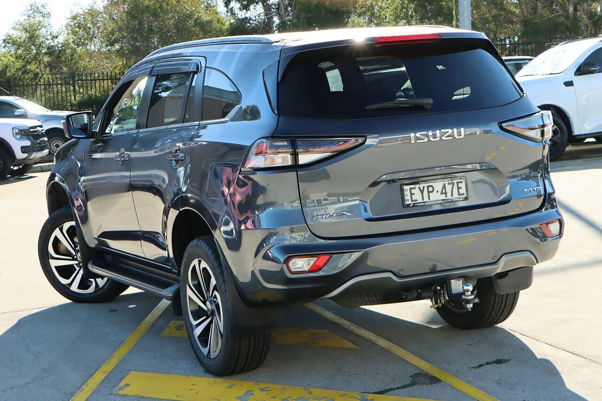 2021 Isuzu MU-X LS-T